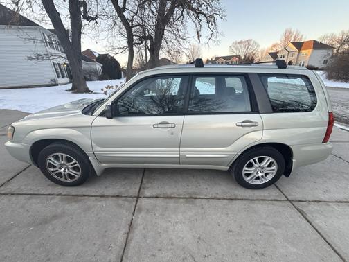 2005 Subaru Forester 2.5 XT