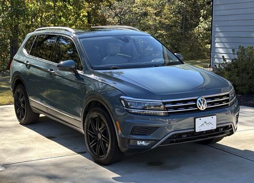 Blue 2019 Volkswagen Tiguan 2.0T SEL Premium