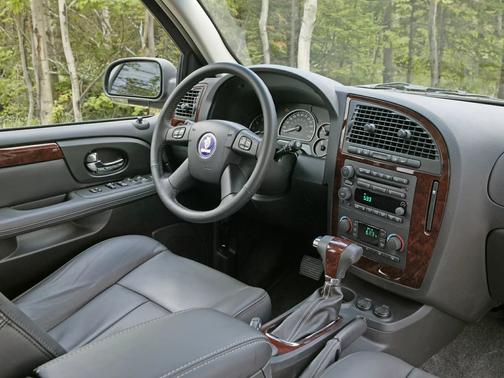 White 2008 Saab 9-7X 4.2i