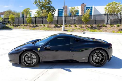 Black 2010 Ferrari 458 Italia Base