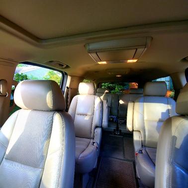 Photo 5 of 7 of 2011 Cadillac Escalade ESV Luxury