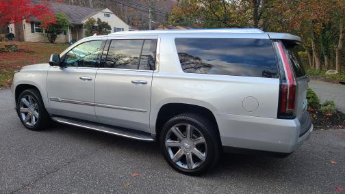2017 Cadillac Escalade ESV Premium Luxury