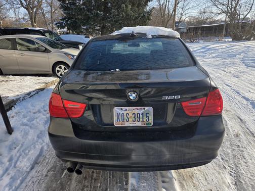 2011 BMW 328 i