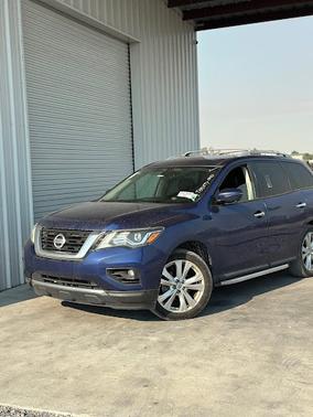 2018 Nissan Pathfinder SL