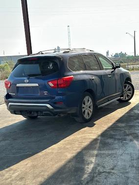 2018 Nissan Pathfinder SL