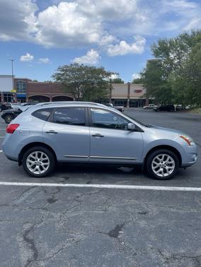 Silver 2011 Nissan Rogue SV