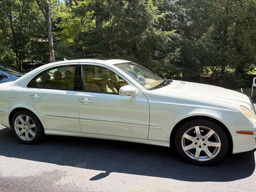 White 2007 Mercedes-Benz E-Class E 350