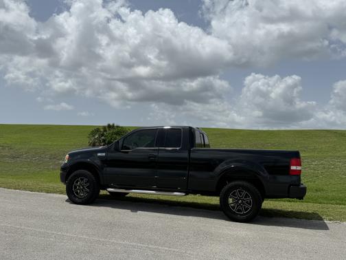 2004 Ford F-150 Lariat SuperCab