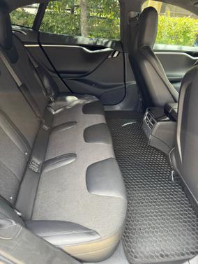 2016 Tesla Model S 70D