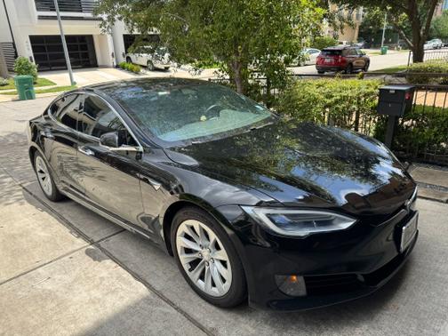 2016 Tesla Model S 70D