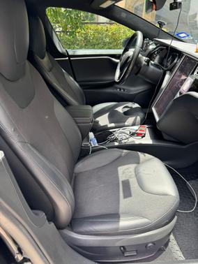 2016 Tesla Model S 70D