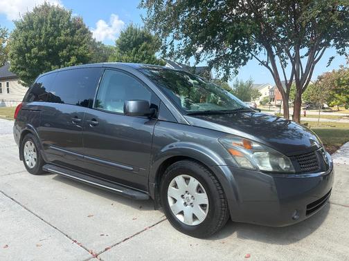 Gray 2004 Nissan Quest 3.5 S