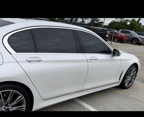 2021 BMW 740 i