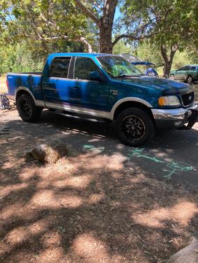 Blue 2001 Ford F-150 King Ranch SuperCrew