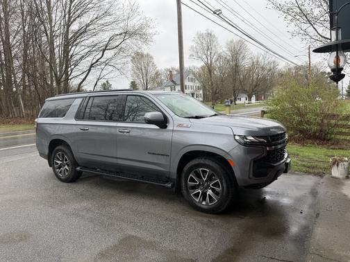 Gray 2022 Chevrolet Suburban Z71