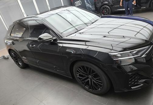 2025 Audi SQ8 4.0T Premium Plus