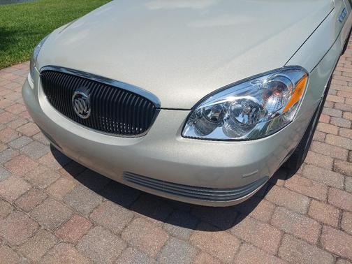 Gold 2007 Buick Lucerne CXL