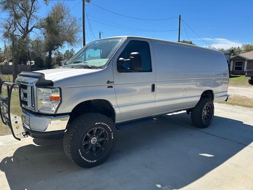 2011 Ford E350 Super Duty Cargo