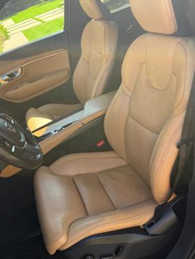 White 2019 Volvo XC90 T6 Inscription