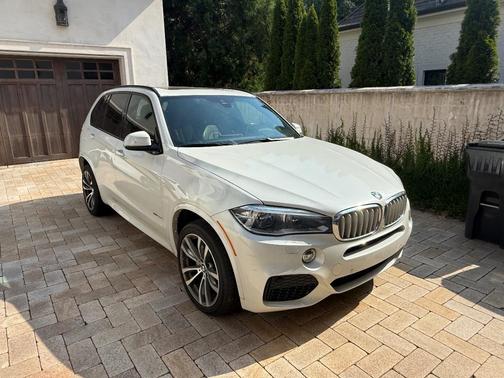 White 2015 BMW X5 xDrive50i