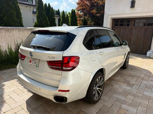 White 2015 BMW X5 xDrive50i