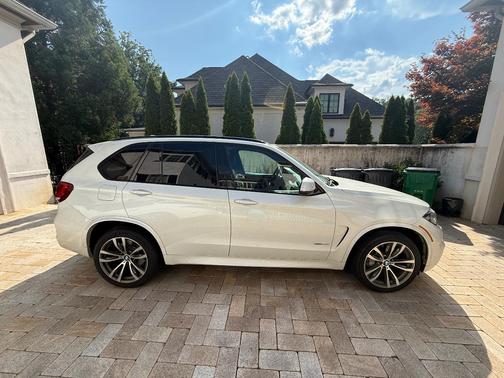 White 2015 BMW X5 xDrive50i