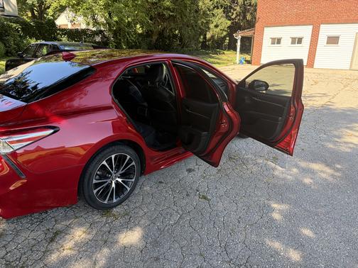 Red 2020 Toyota Camry SE