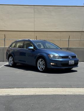 2015 Volkswagen Golf SportWagen TDI SEL 4-Door