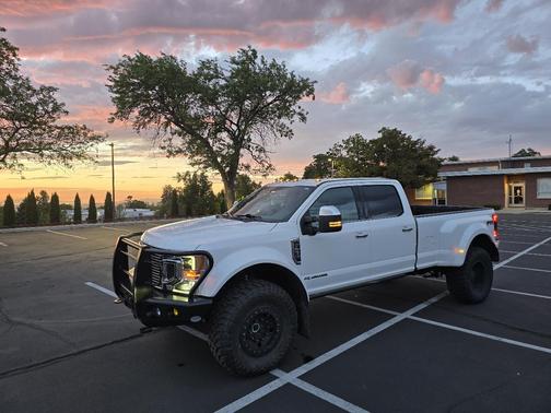 White 2020 Ford F-450 Platinum