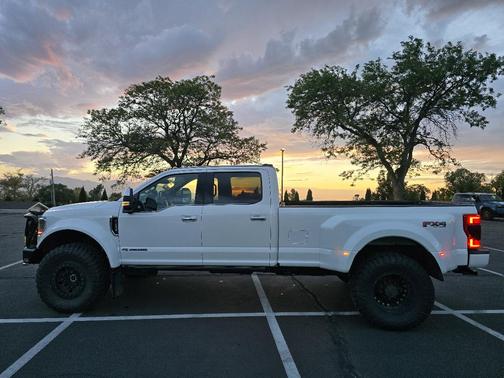 White 2020 Ford F-450 Platinum