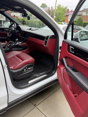 White 2019 Porsche Cayenne Cayenne
