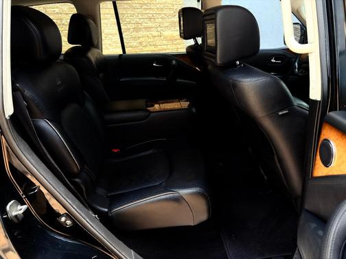 Black 2012 INFINITI QX56 Base