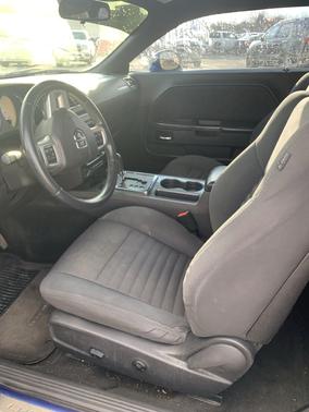 2012 Dodge Challenger SXT