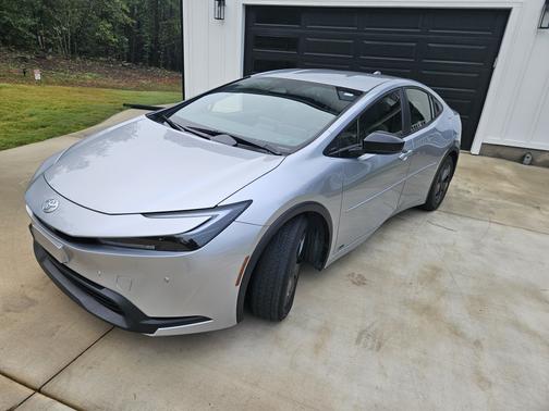 2023 Toyota Prius LE