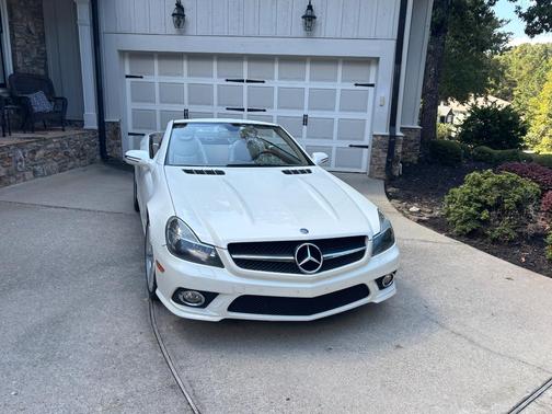 White 2009 Mercedes-Benz SL-Class SL550 Roadster