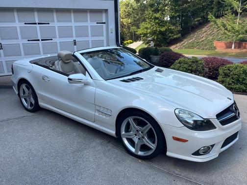 White 2009 Mercedes-Benz SL-Class SL550 Roadster
