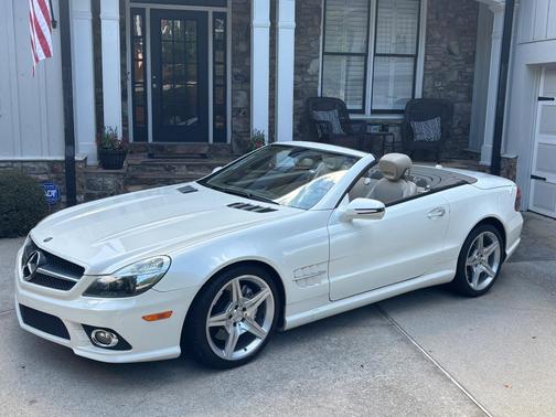 White 2009 Mercedes-Benz SL-Class SL550 Roadster