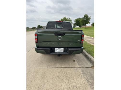2024 Nissan Frontier SV