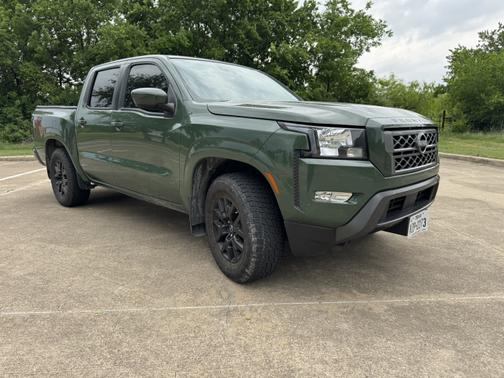 2024 Nissan Frontier SV