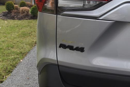 2023 Toyota RAV4 LE