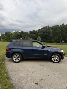 Blue 2013 BMW X5 xDrive35d