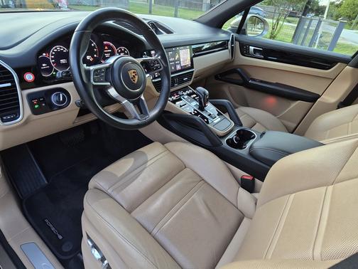 2019 Porsche Cayenne Cayenne