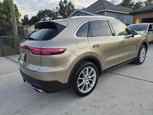 2019 Porsche Cayenne Cayenne
