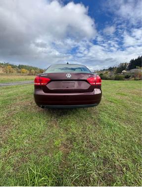 2013 Volkswagen Passat 2.5L Wolfsburg Edition