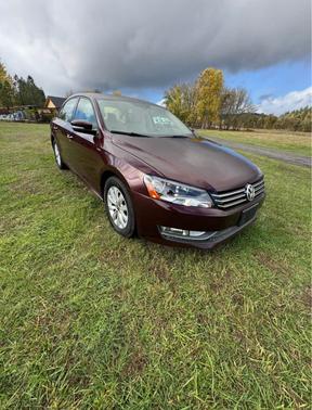 2013 Volkswagen Passat 2.5L Wolfsburg Edition