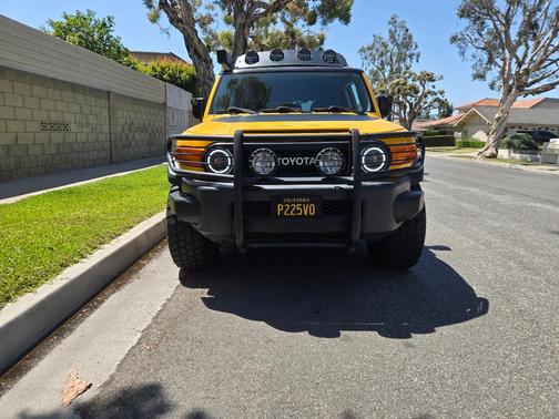 Yellow 2007 Toyota FJ Cruiser Base