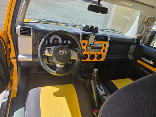 Yellow 2007 Toyota FJ Cruiser Base