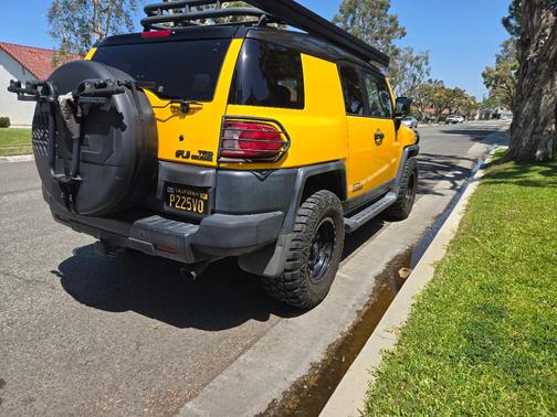 Yellow 2007 Toyota FJ Cruiser Base