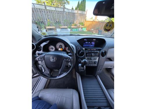 Silver 2013 Honda Pilot EX-L