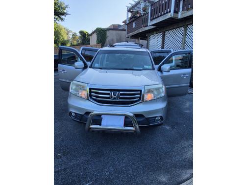 Silver 2013 Honda Pilot EX-L